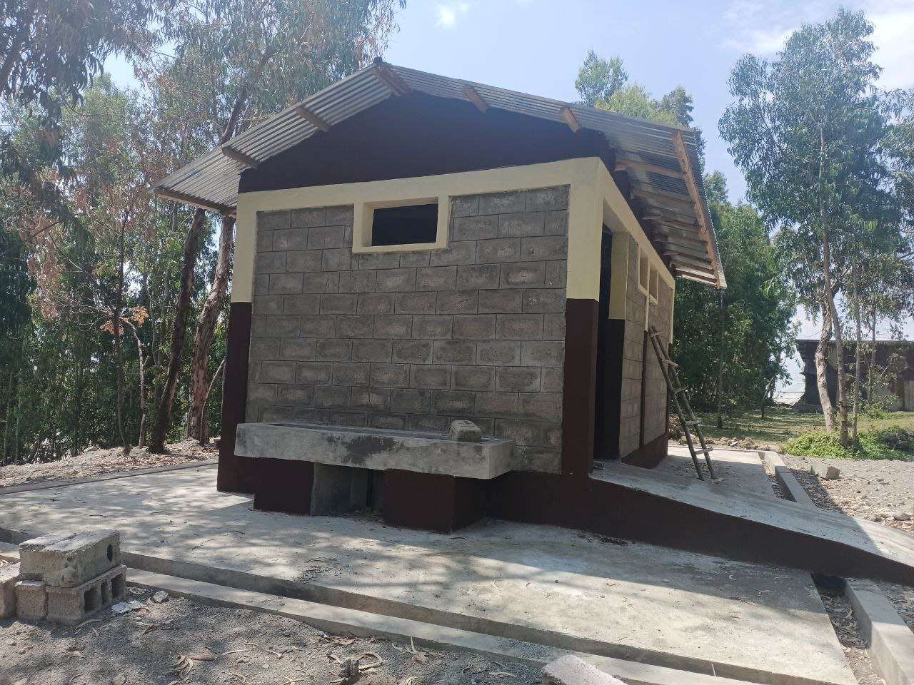 Fast geschafft: Zoma School vor der Fertigstellung